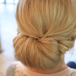 blonde håropsætning