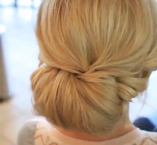 blonde håropsætning